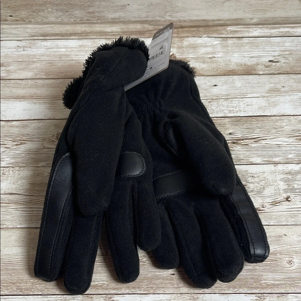 Isotoner Black Women's Gloves Retails $50‎